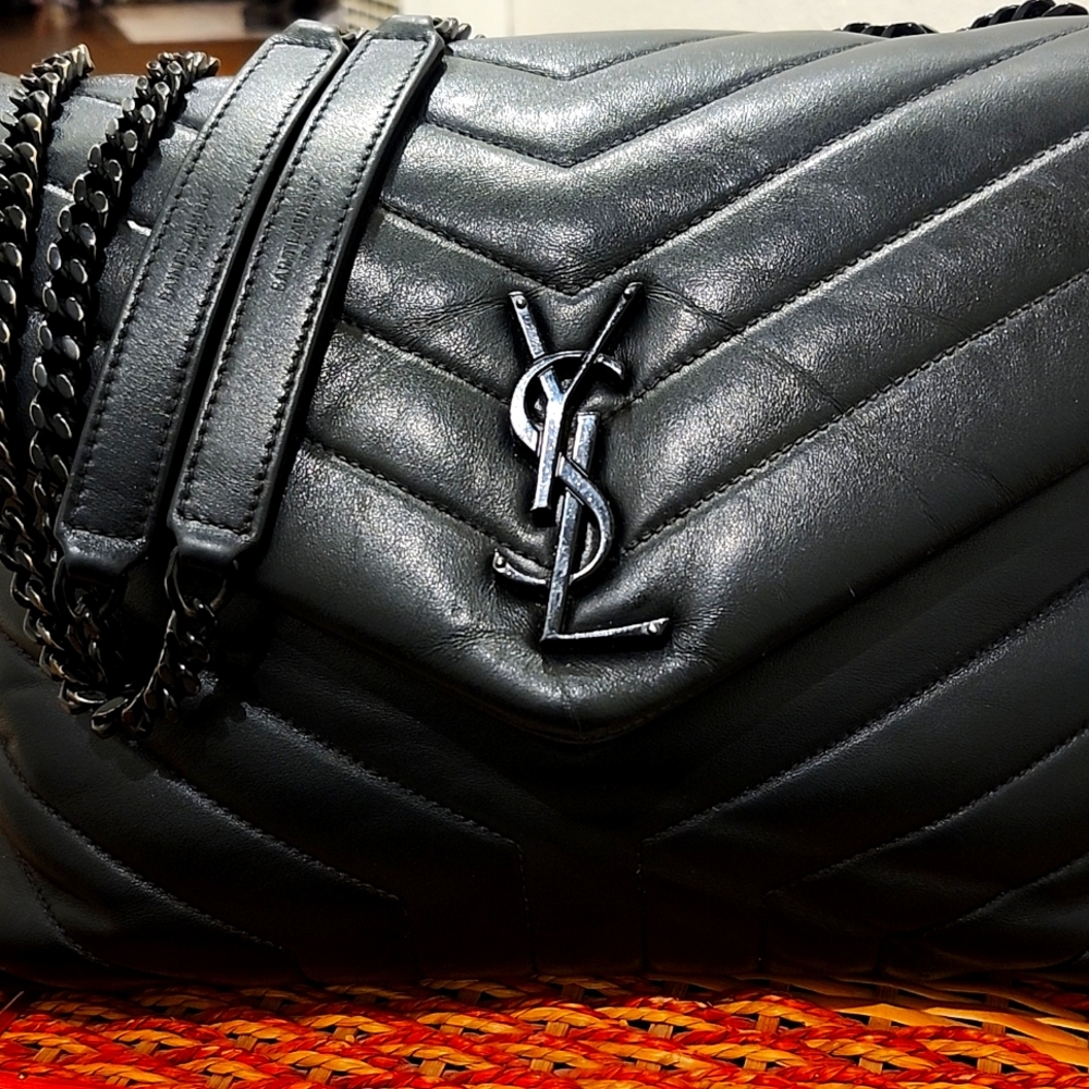 Saint Laurent Loulou Medium Bag - Black Hardware